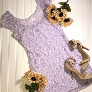 💐 Abercrombie & Fitch: Bodycon Lace Dress